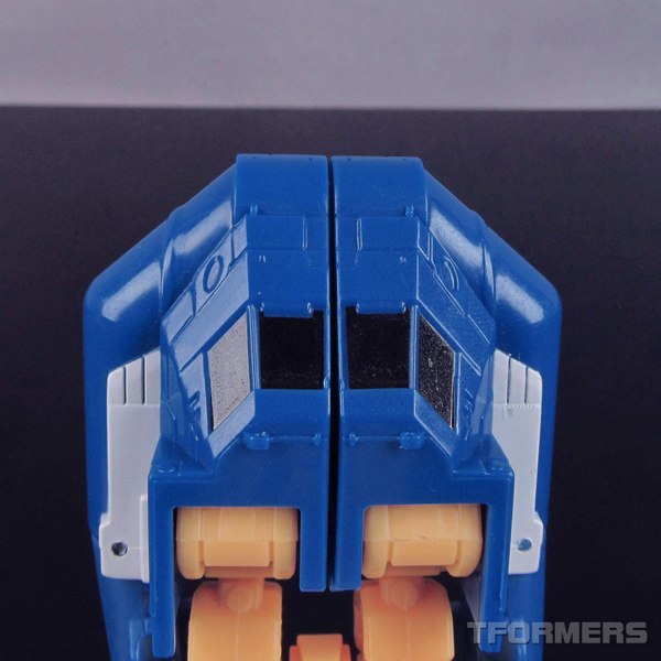 TFormers Titans Return Seaspray Photo Gallery 066 (66 of 129)